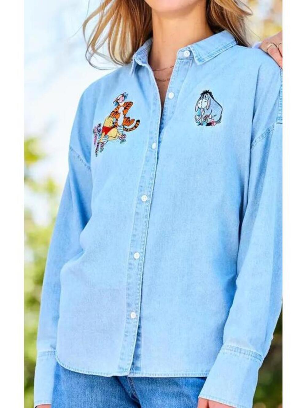 Winnie the Pooh and Pals Women's Denim oversized Shirt Size Small NWOT